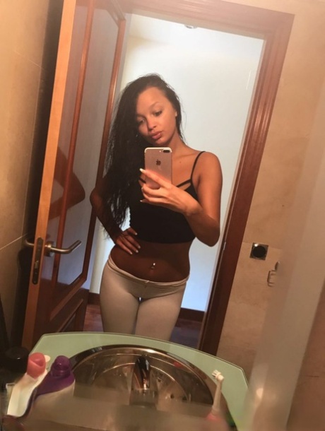 Akpinar 5 Yıldızlı Otel Servisi Escort Bayan Isabella